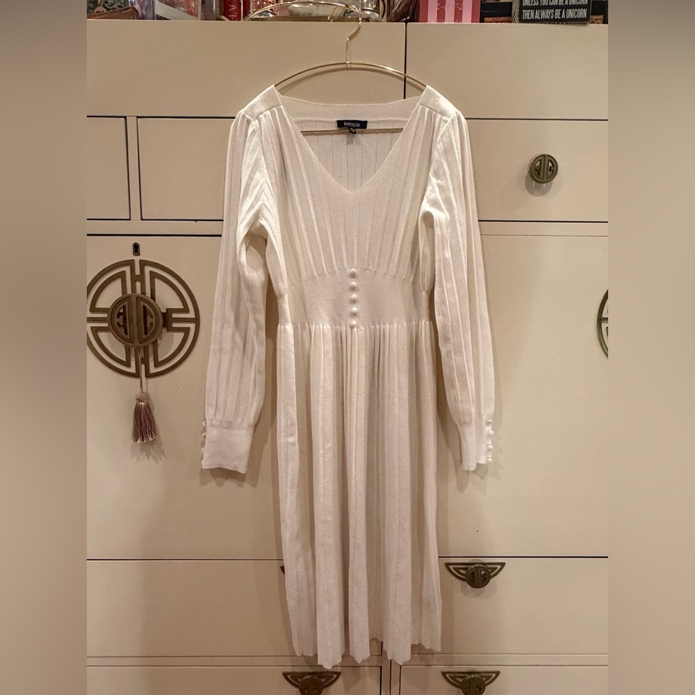 Kensie Cream Long Sleeve V-Neck Knit Midi Dress